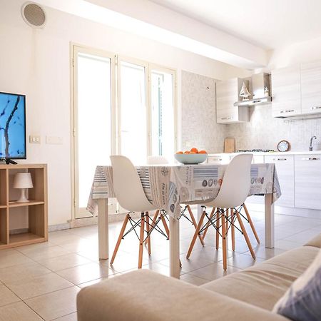 Attico Terrazza Cielomare Seaview Apartment Pozzallo Bagian luar foto