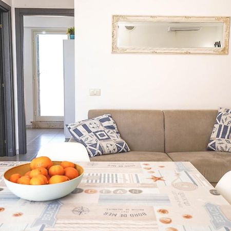Attico Terrazza Cielomare Seaview Apartment Pozzallo Bagian luar foto