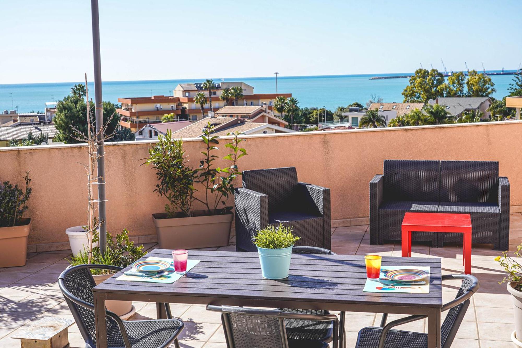 Attico Terrazza Cielomare Seaview Apartment Pozzallo Bagian luar foto